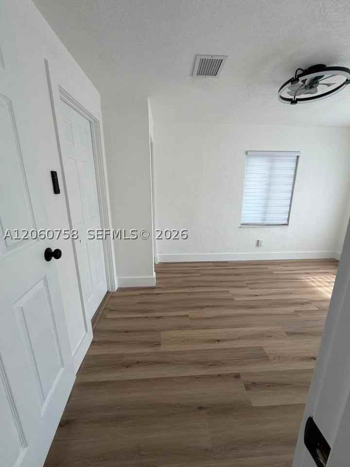 5700 N Miami Ave - Photo 7 of 25