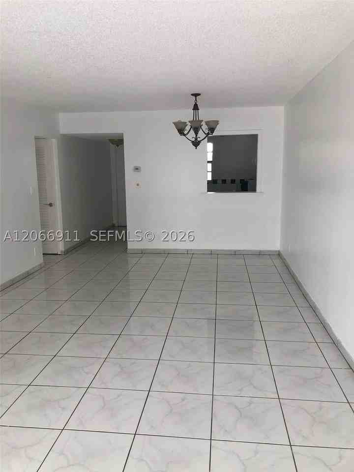 220 Sw 9th Ave #201 - Photo 5 of 14