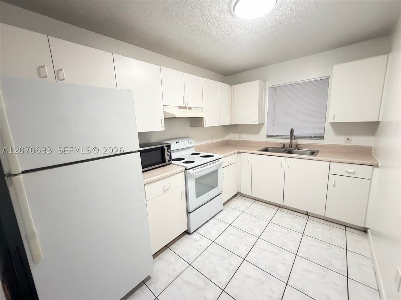 2224 Pierce St #26 - Photo 6 of 10