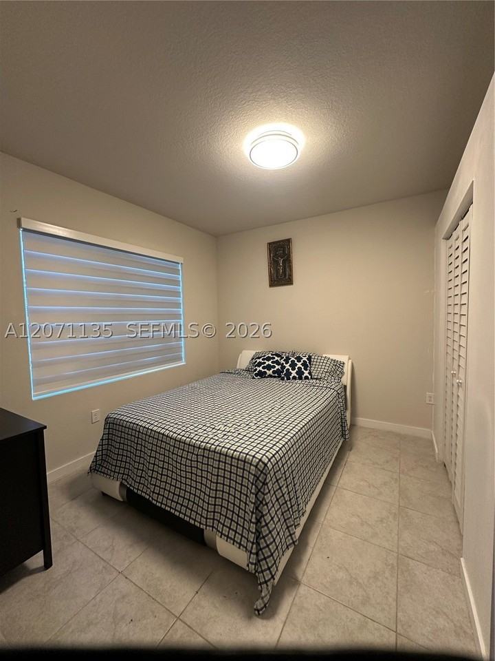 384 Nw 11th Ave #384 - Photo 4 of 16