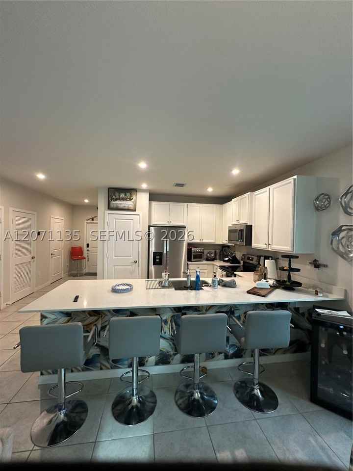 384 Nw 11th Ave #384 - Photo 7 of 16