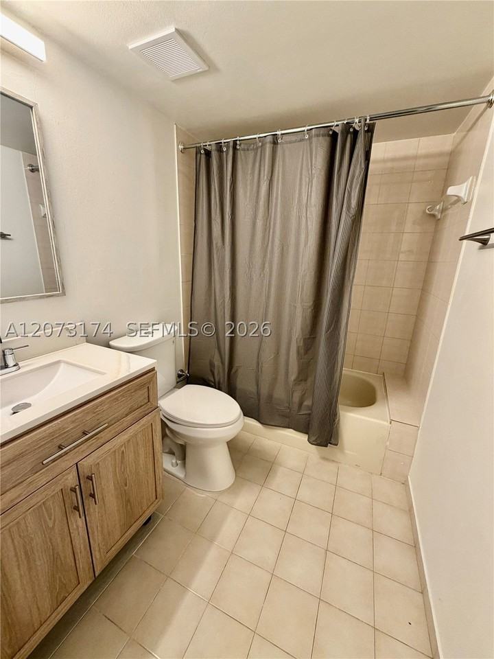 37 Majorca Ave #402 - Photo 6 of 17