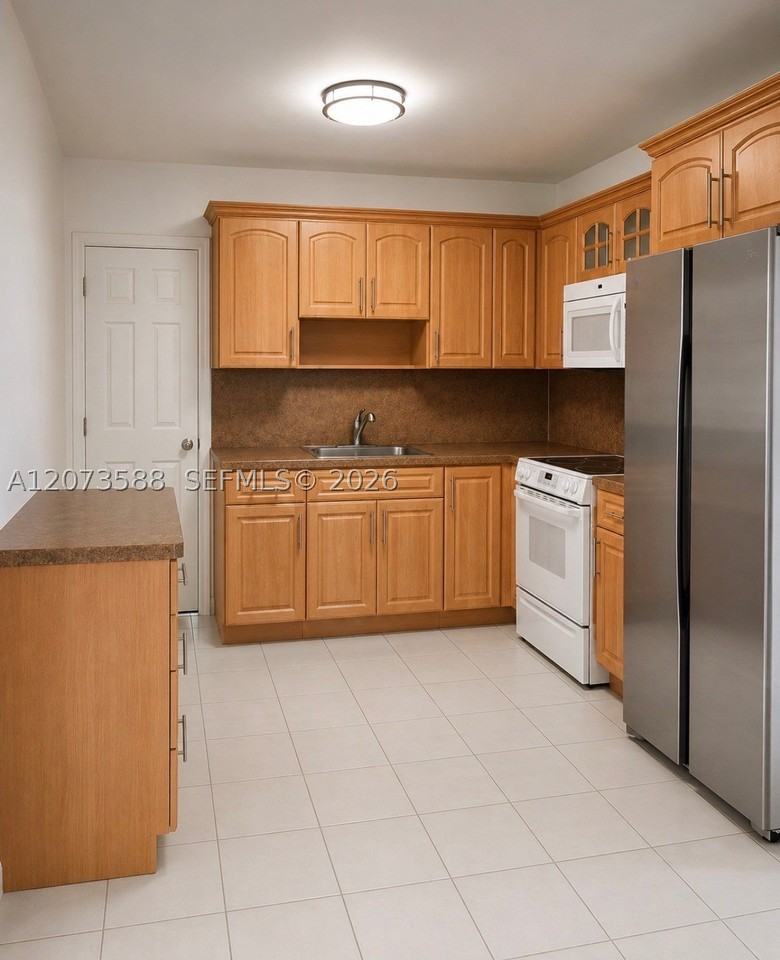 19211 Nw 52nd Ave - Photo 2 of 6