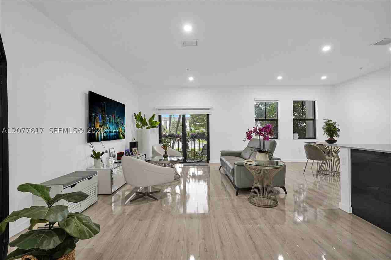 15600 Sw 136th St #102 - Photo 3 of 22