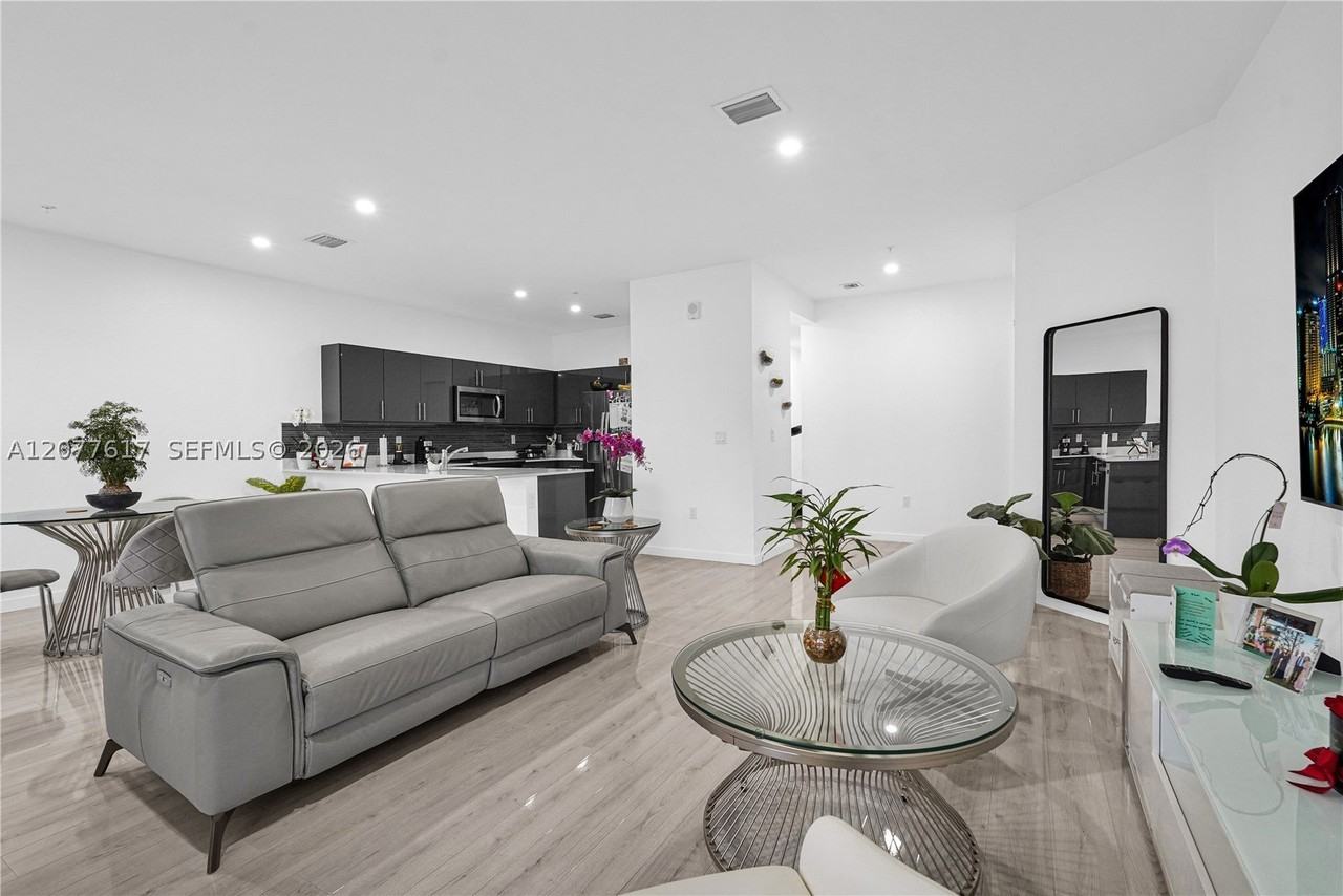 15600 Sw 136th St #102 - Photo 4 of 22