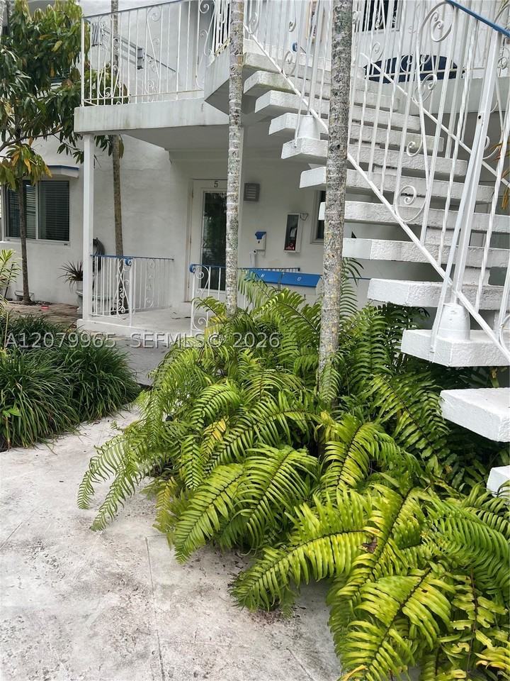 225 Se 16th Ave #5