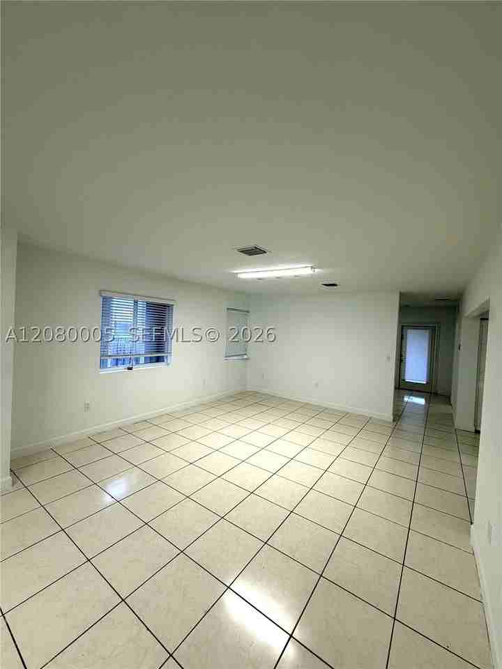 1436 Sw 5th St #0 - Photo 4 of 12