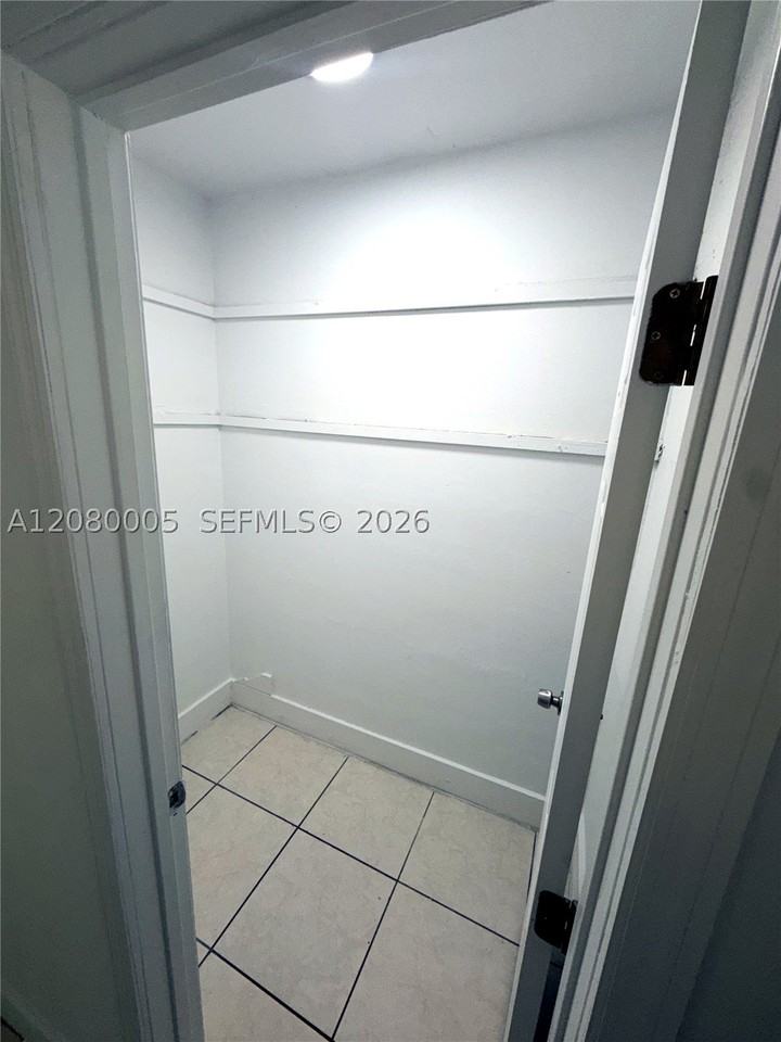 1436 Sw 5th St #0 - Photo 6 of 12