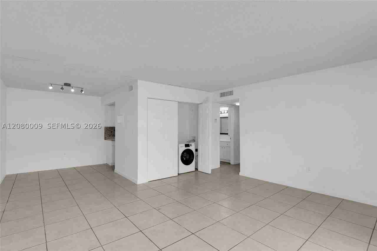 7100 Fairway Dr #K11 - Photo 3 of 21