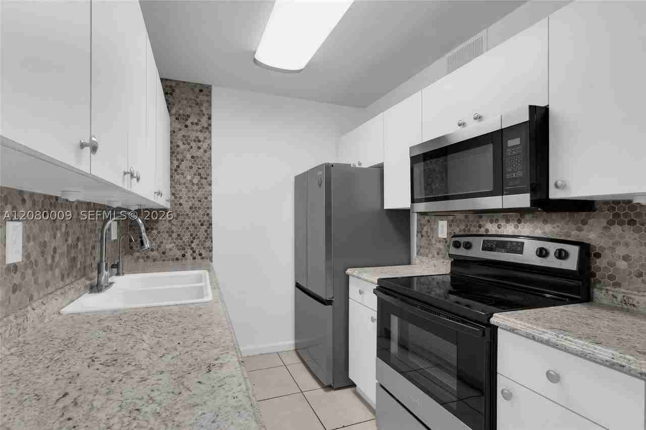 7100 Fairway Dr #K11 - Photo 6 of 21