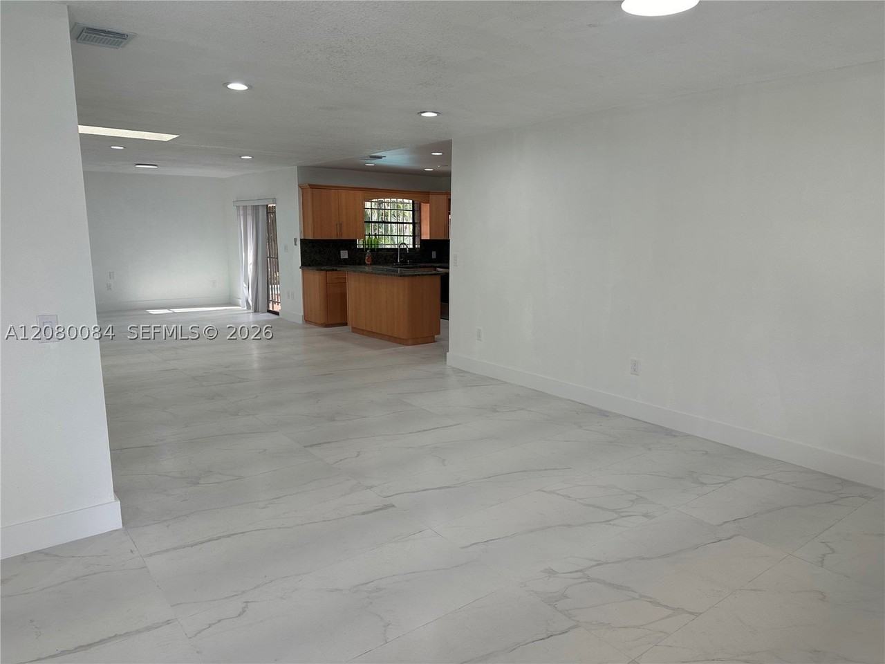 326 E 34th St - Photo 6 of 20