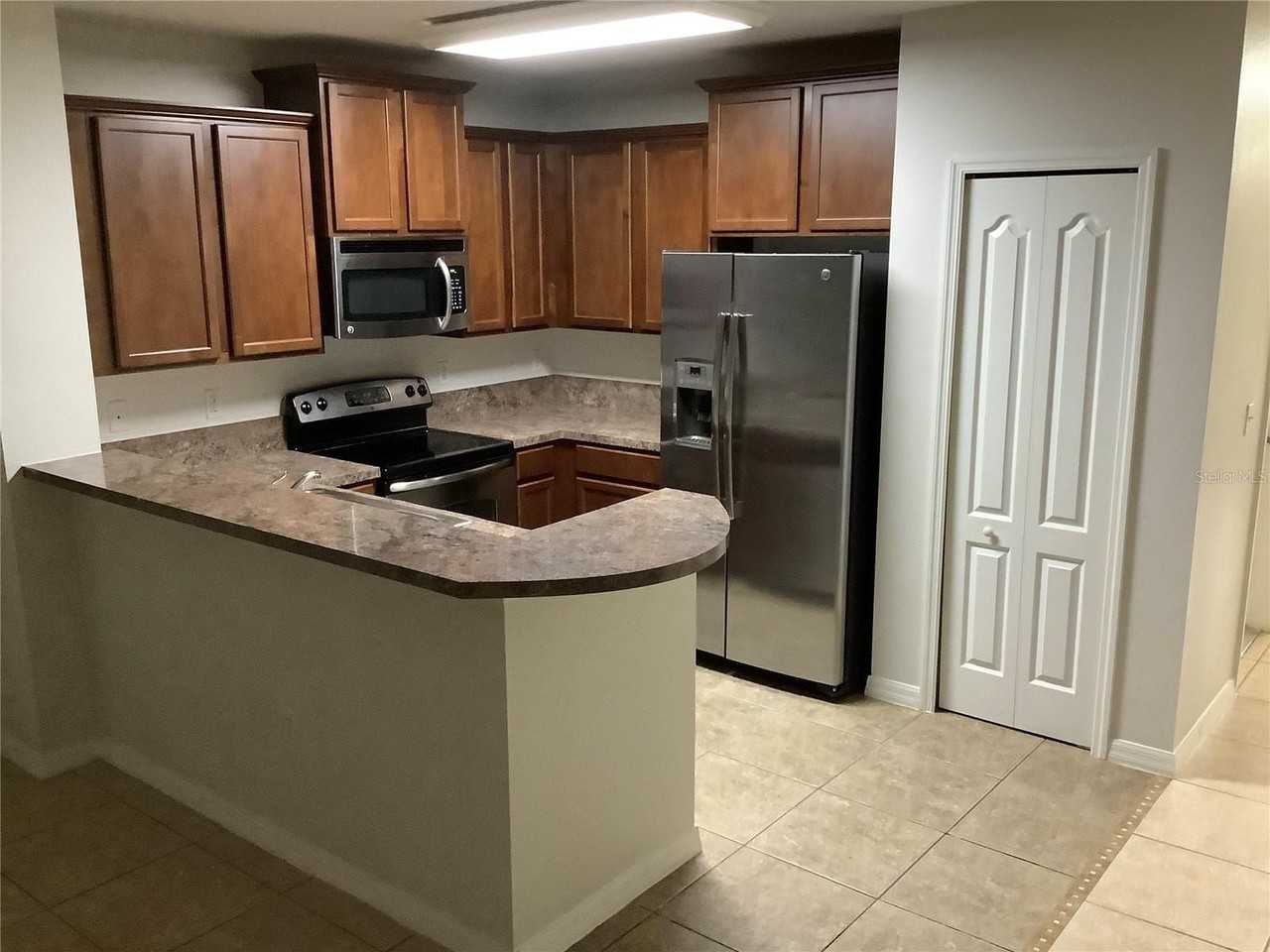 1819 Covent Garden Ln - Photo 2 of 31