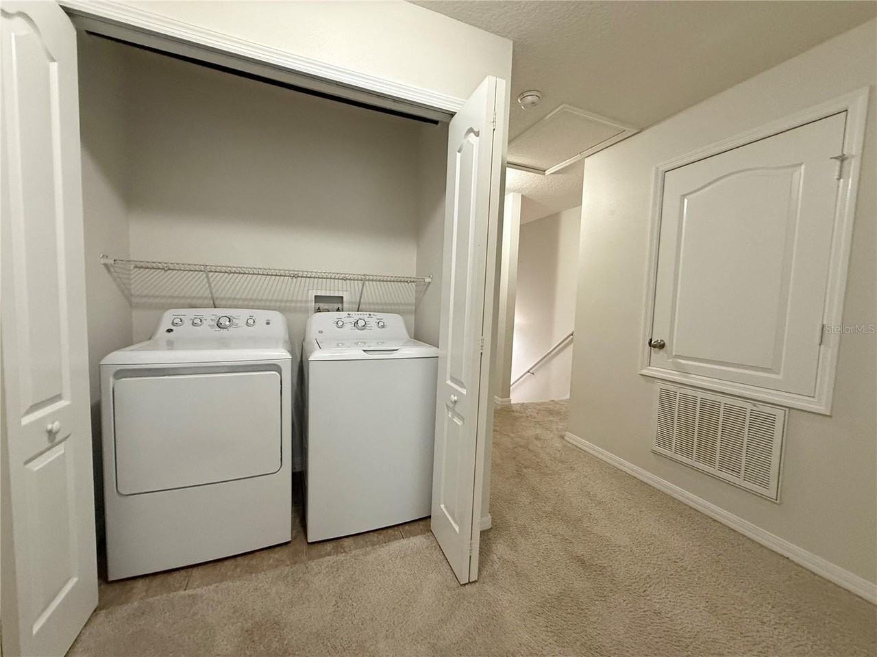 1819 Covent Garden Ln - Photo 4 of 31