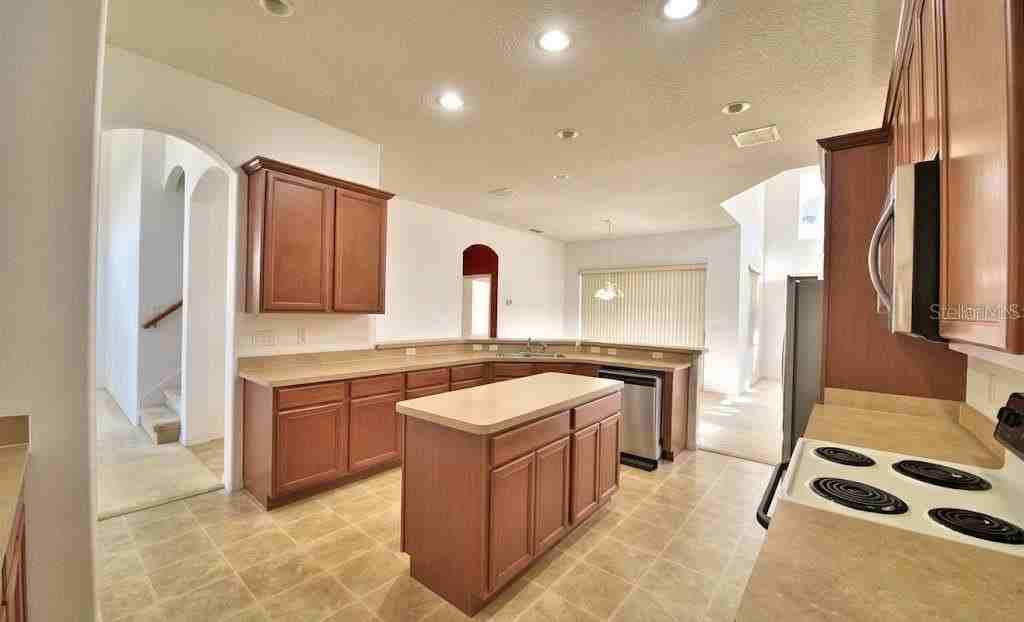13332 Meadow Bay Loop - Photo 2 of 3