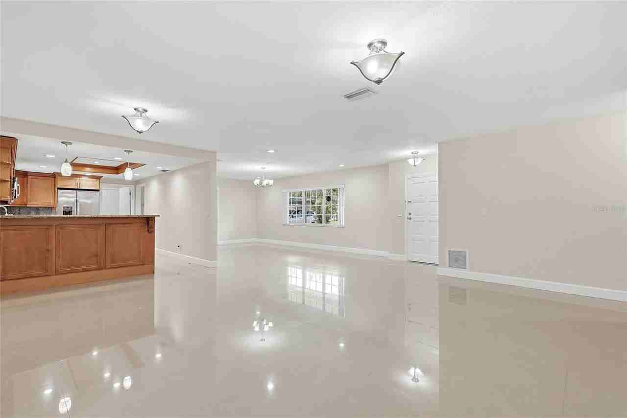 8808 W Broad St - Photo 7 of 33