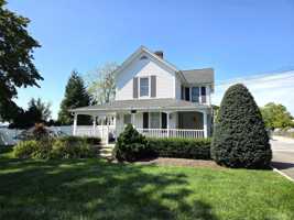 featured image of 305 Edwards Ave