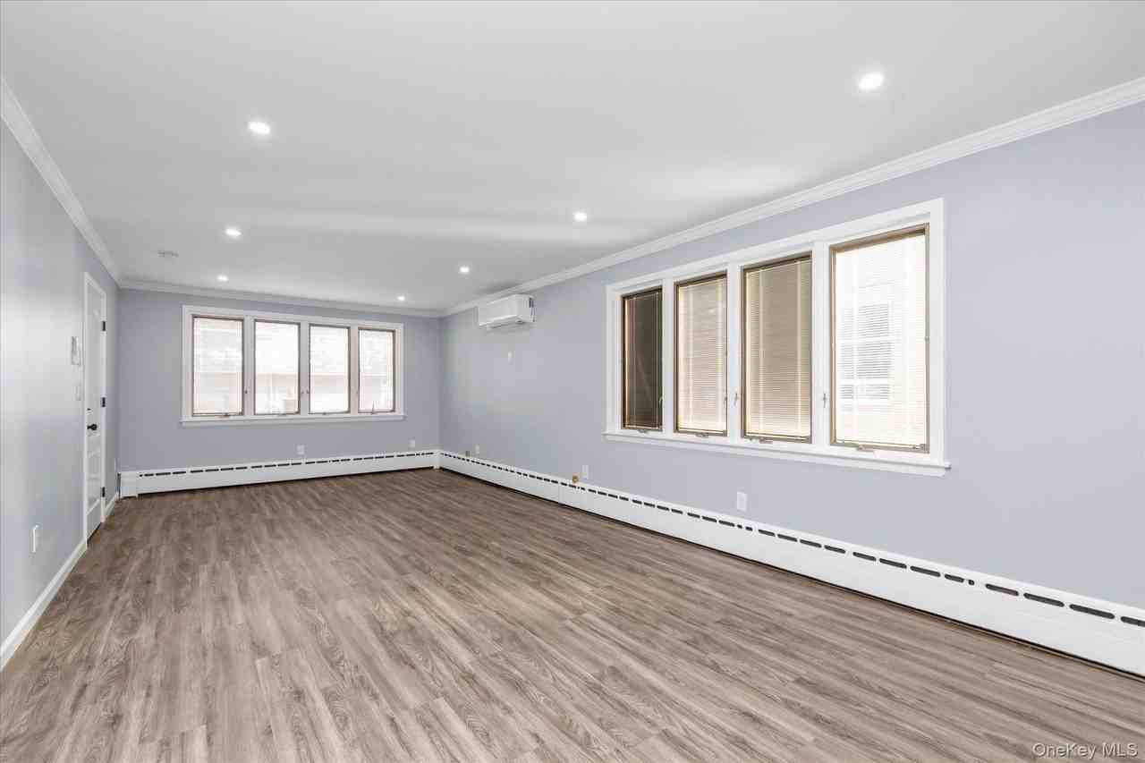 6 Franklin Ave - Photo 2 of 21