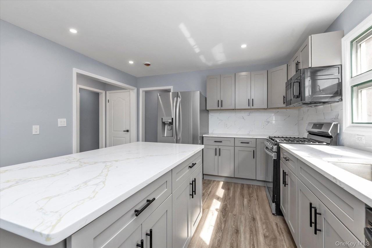 6 Franklin Ave - Photo 6 of 21