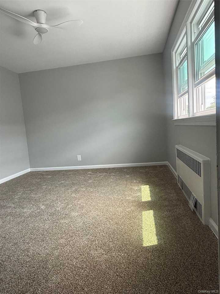 189 Nassau Blvd #2 - Photo 5 of 8