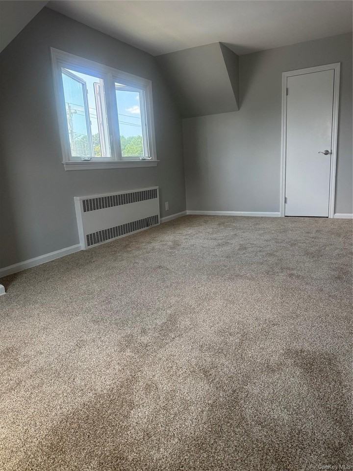 189 Nassau Blvd #2 - Photo 6 of 8