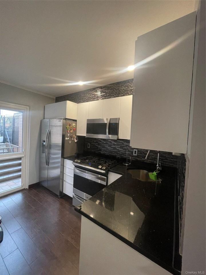 6160 56th St #1 - Photo 5 of 15