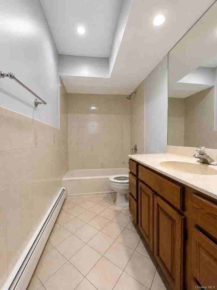 676 Bohemia Pkwy - Photo 7 of 7