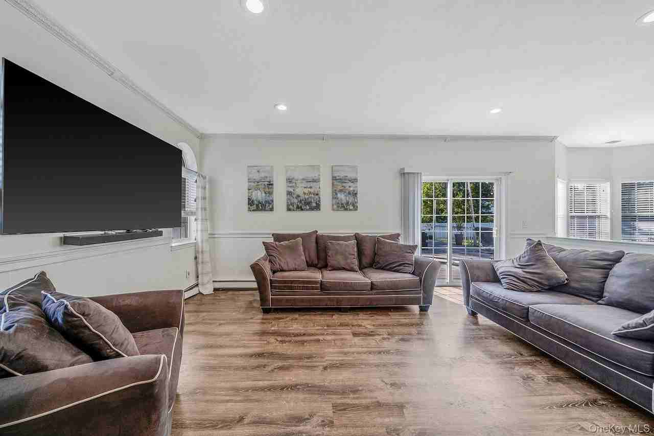 3 Embassy Rd - Photo 6 of 45