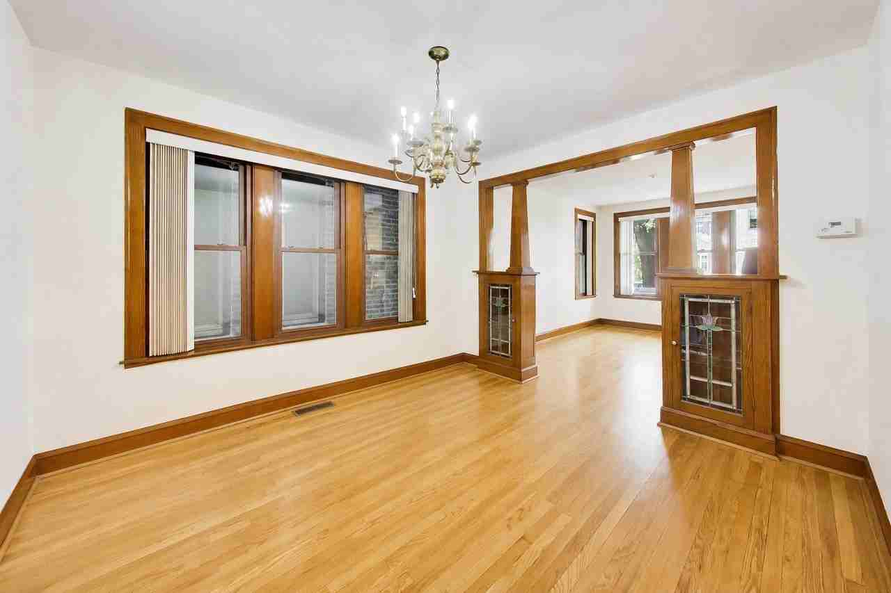 3427 S Emerald Ave #1 - Photo 5 of 17
