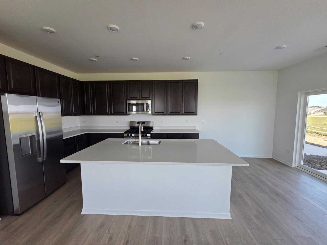 225 Cooney Way - Photo 6 of 26