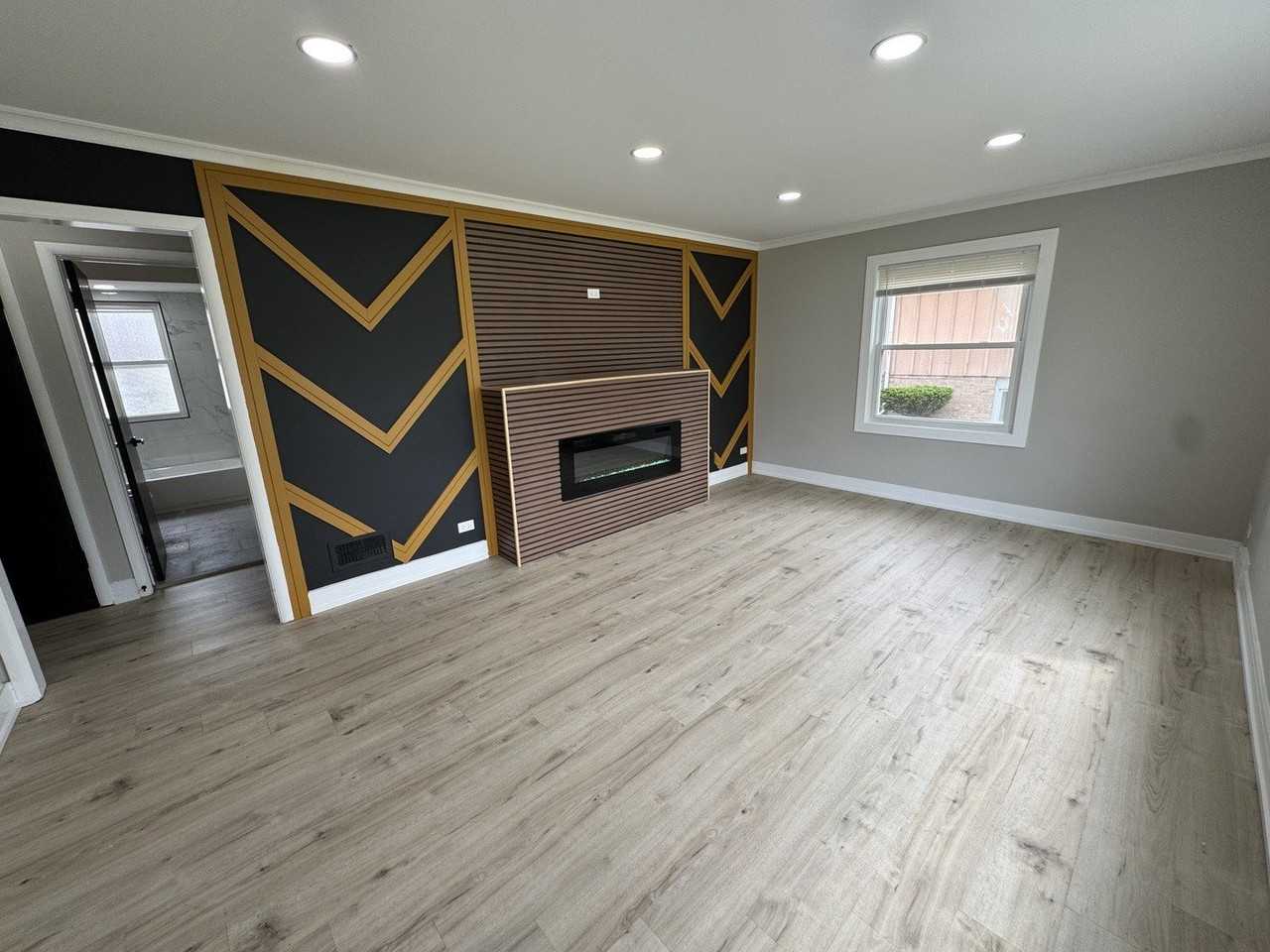 16439 Cottage Grove Ave - Photo 4 of 31