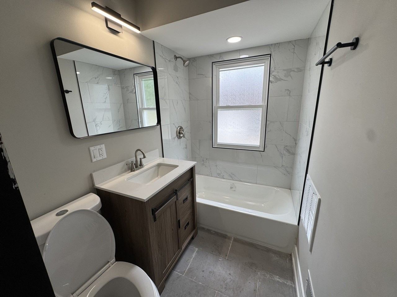 16439 Cottage Grove Ave - Photo 6 of 31
