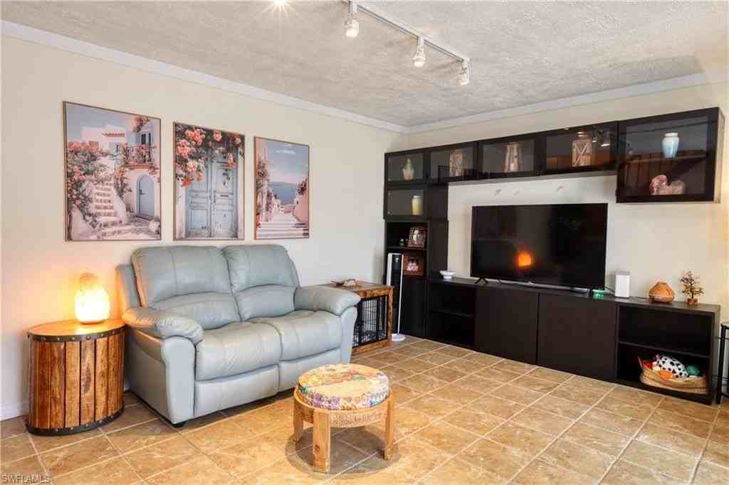 1724 Park Meadows Dr #2 - Photo 3 of 28