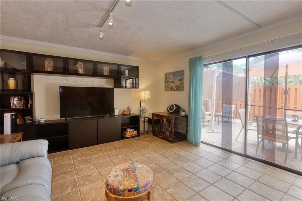 1724 Park Meadows Dr #2 - Photo 5 of 28
