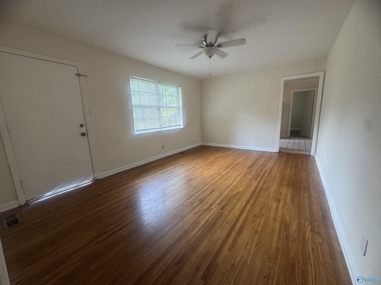 3100 Knollwood Cir Nw - Photo 3 of 26