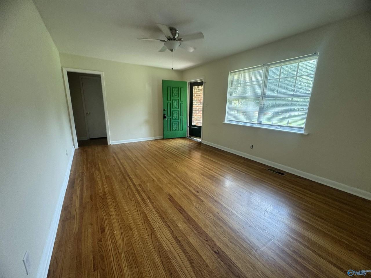 3100 Knollwood Cir Nw - Photo 4 of 26