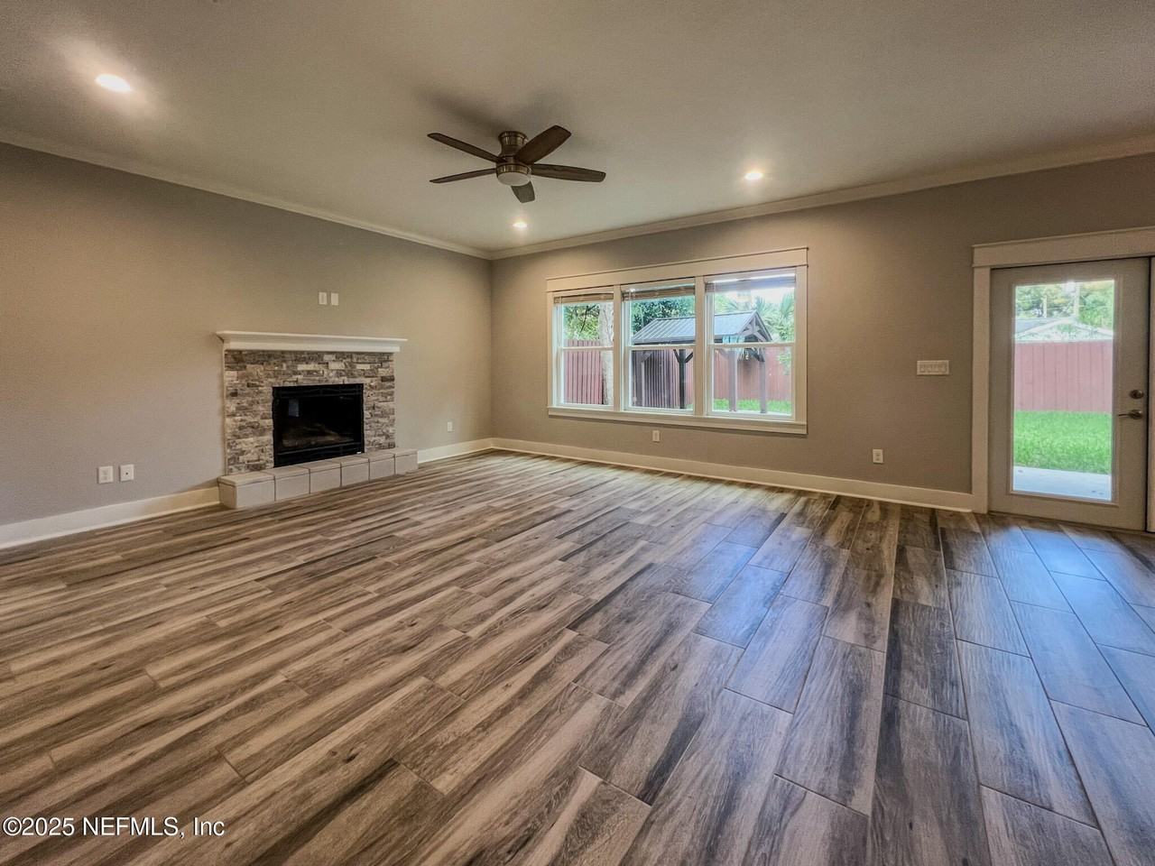 4325 Appleton Ave - Photo 4 of 40