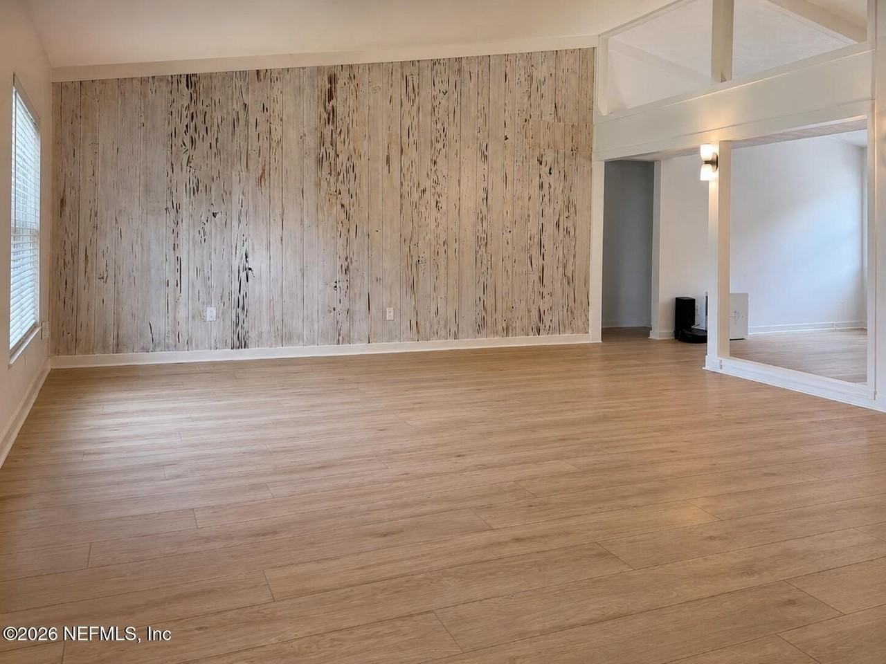 4512 Hartman Rd - Photo 5 of 19