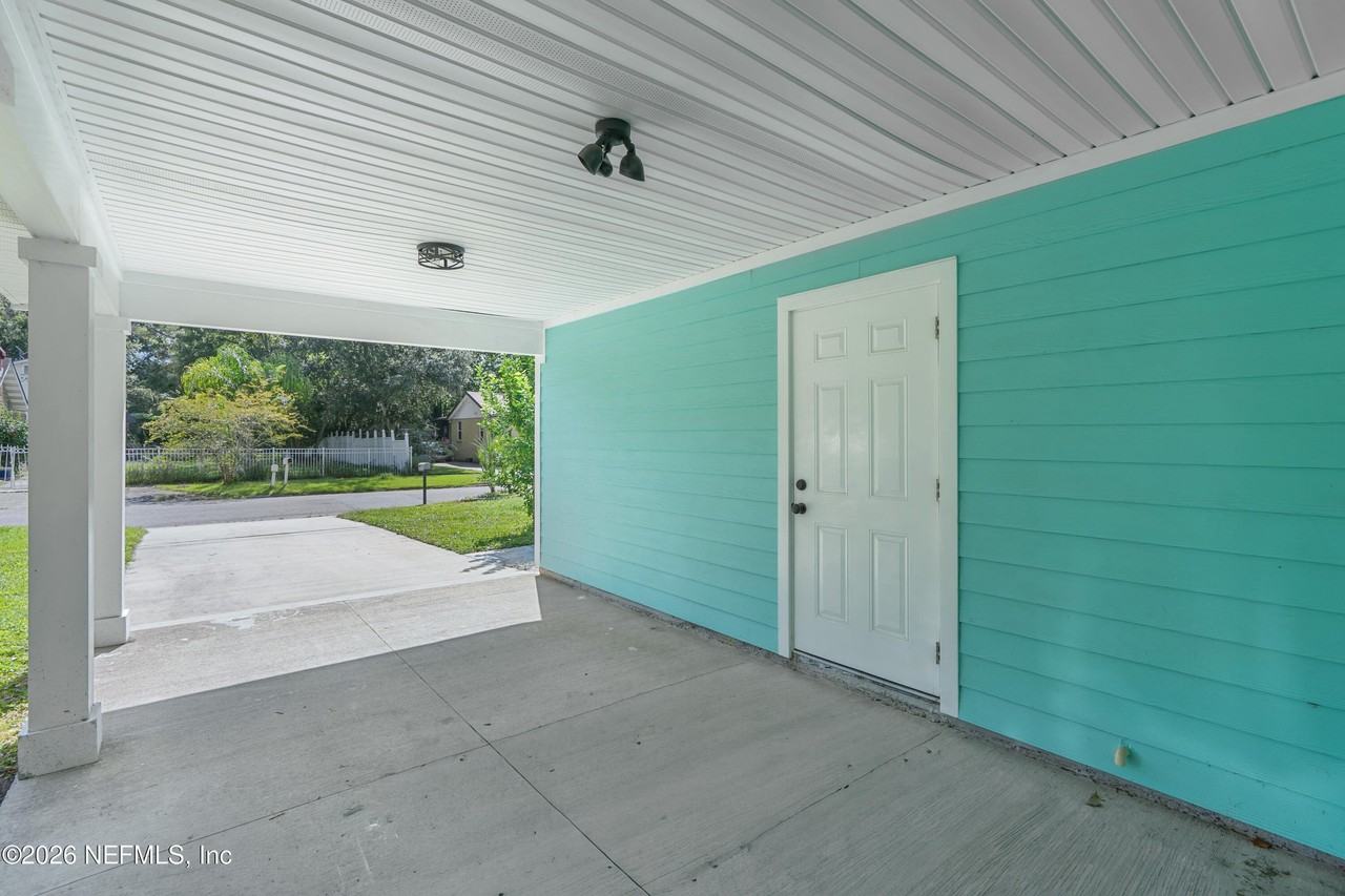 928 Allison St - Photo 4 of 28