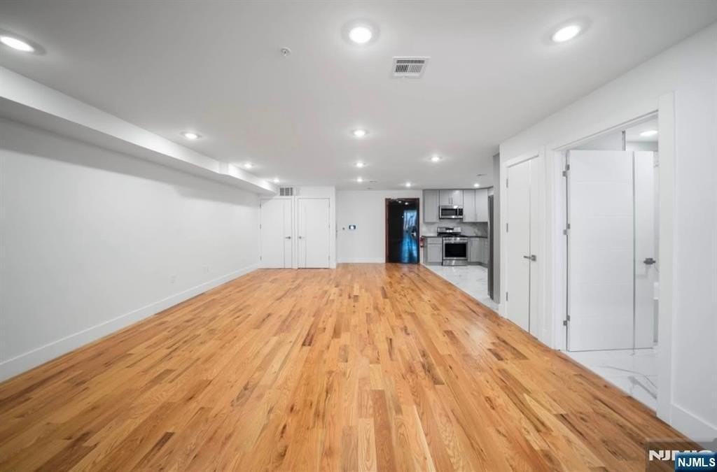 859 Main St - Photo 4 of 6