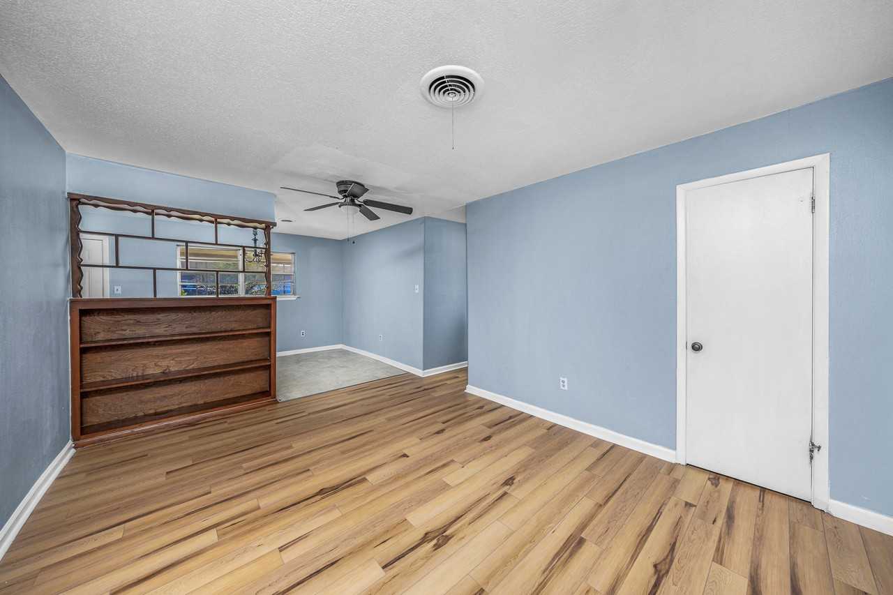 4802 Se Avalon Ave #1 - Photo 5 of 25