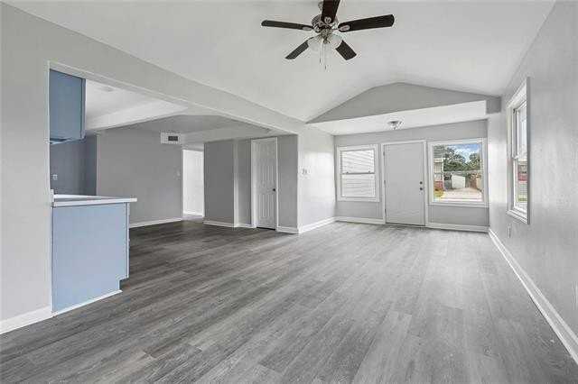 6009 Debore Dr - Photo 4 of 17