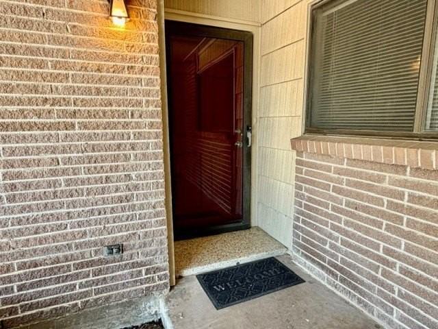 801 Kingswood Ave - Photo 2 of 16