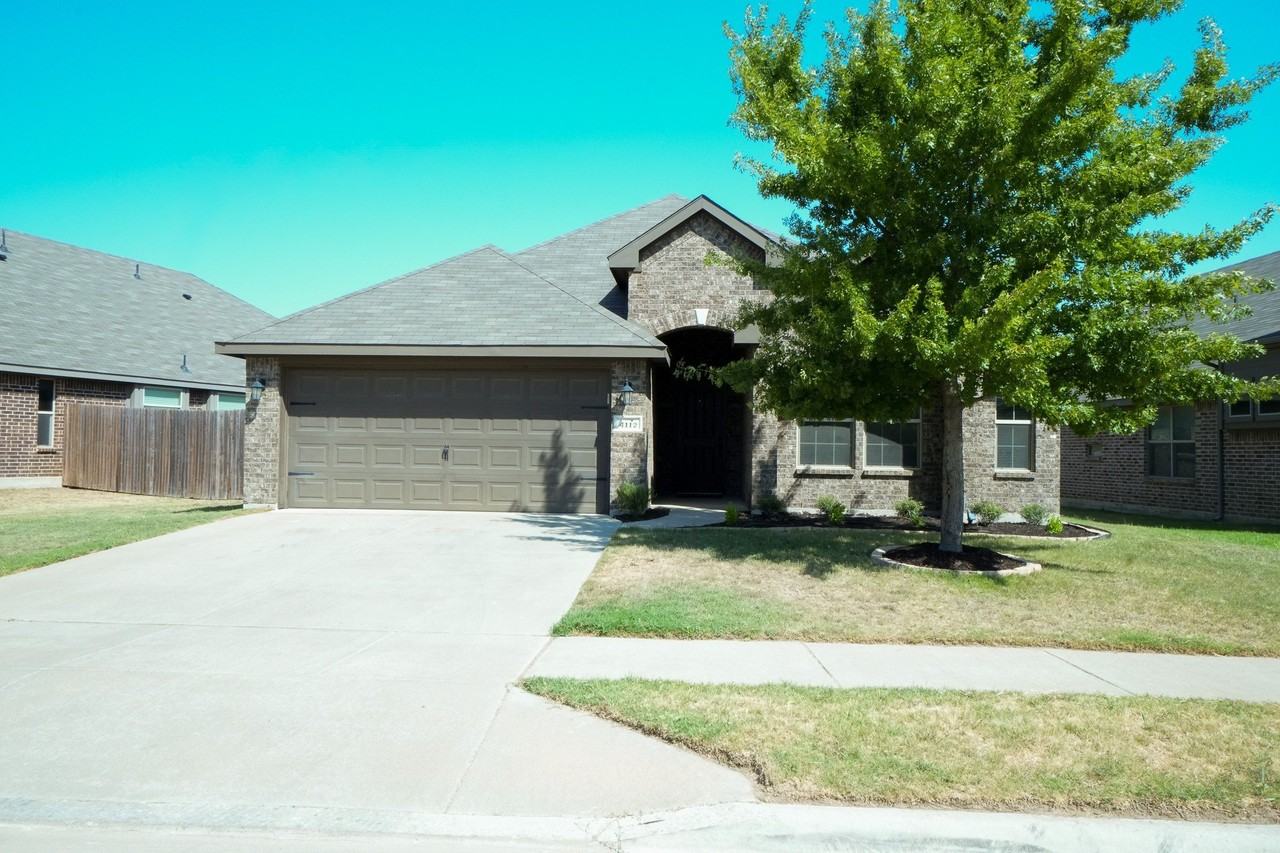 4112 Sweet Clover Ln - Photo 2 of 18