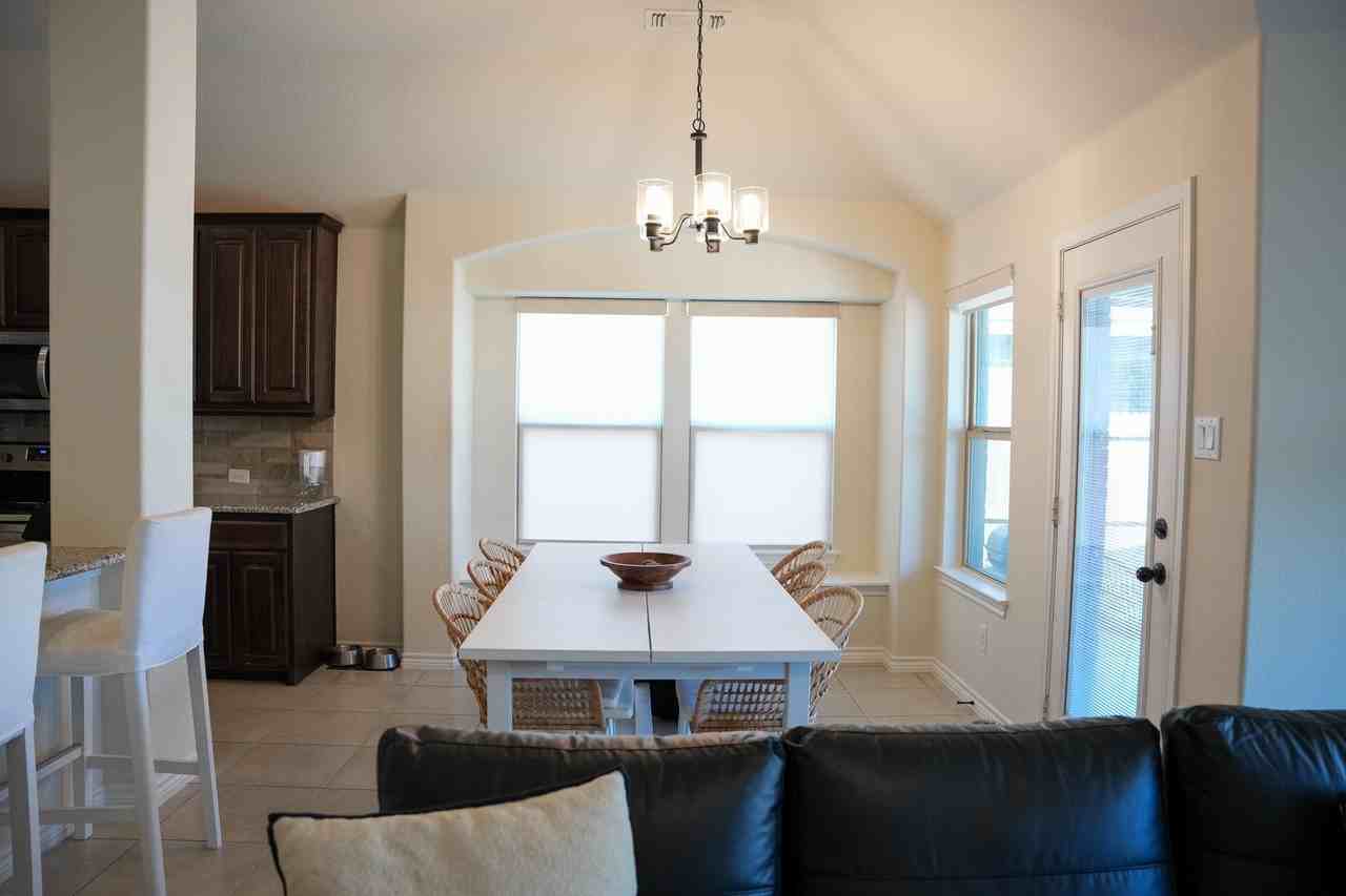 4112 Sweet Clover Ln - Photo 5 of 18