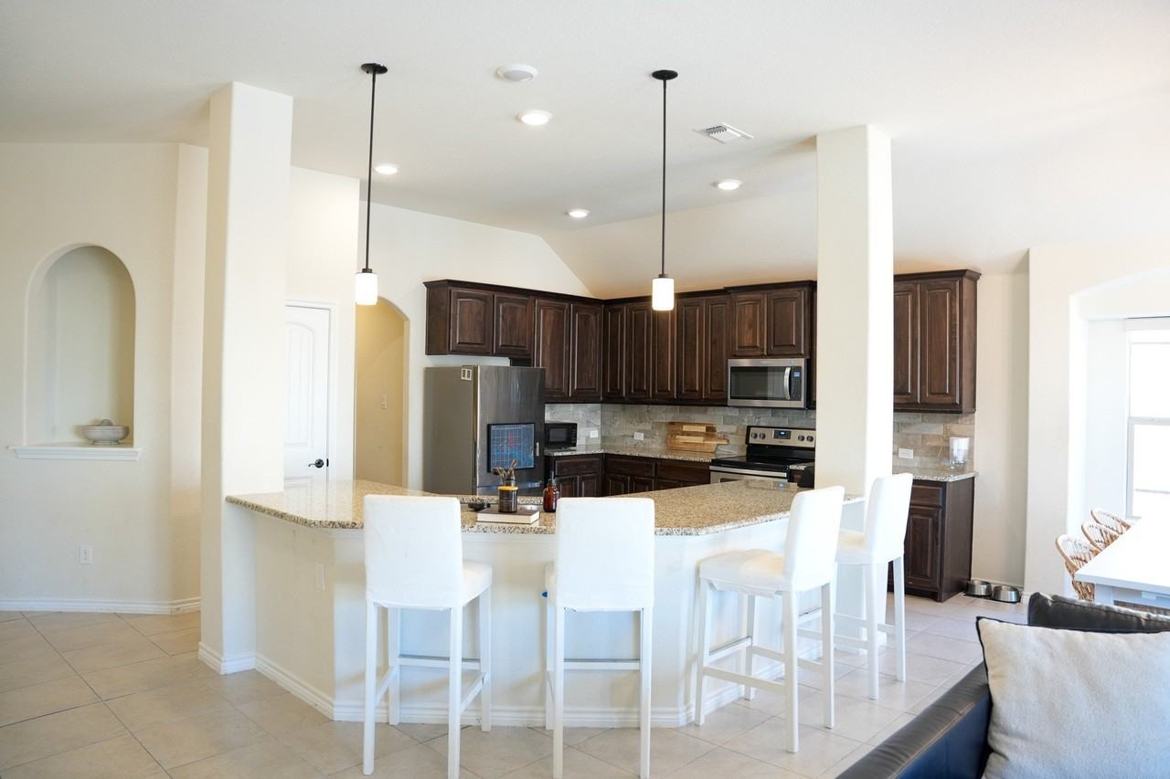 4112 Sweet Clover Ln - Photo 7 of 18
