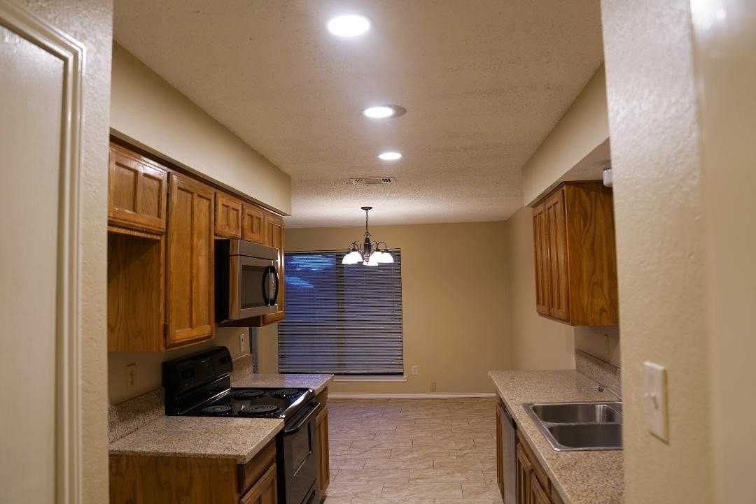 7624 Cedarhill Rd - Photo 3 of 9