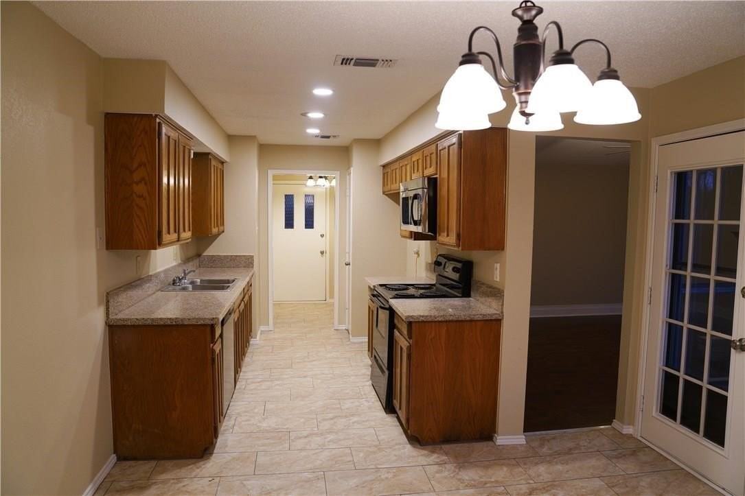 7624 Cedarhill Rd - Photo 5 of 9