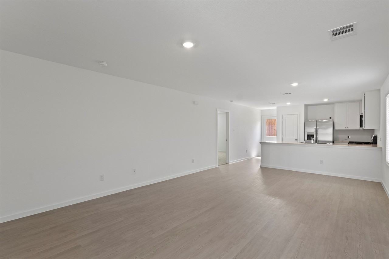 2549 Guineas Ln - Photo 4 of 18