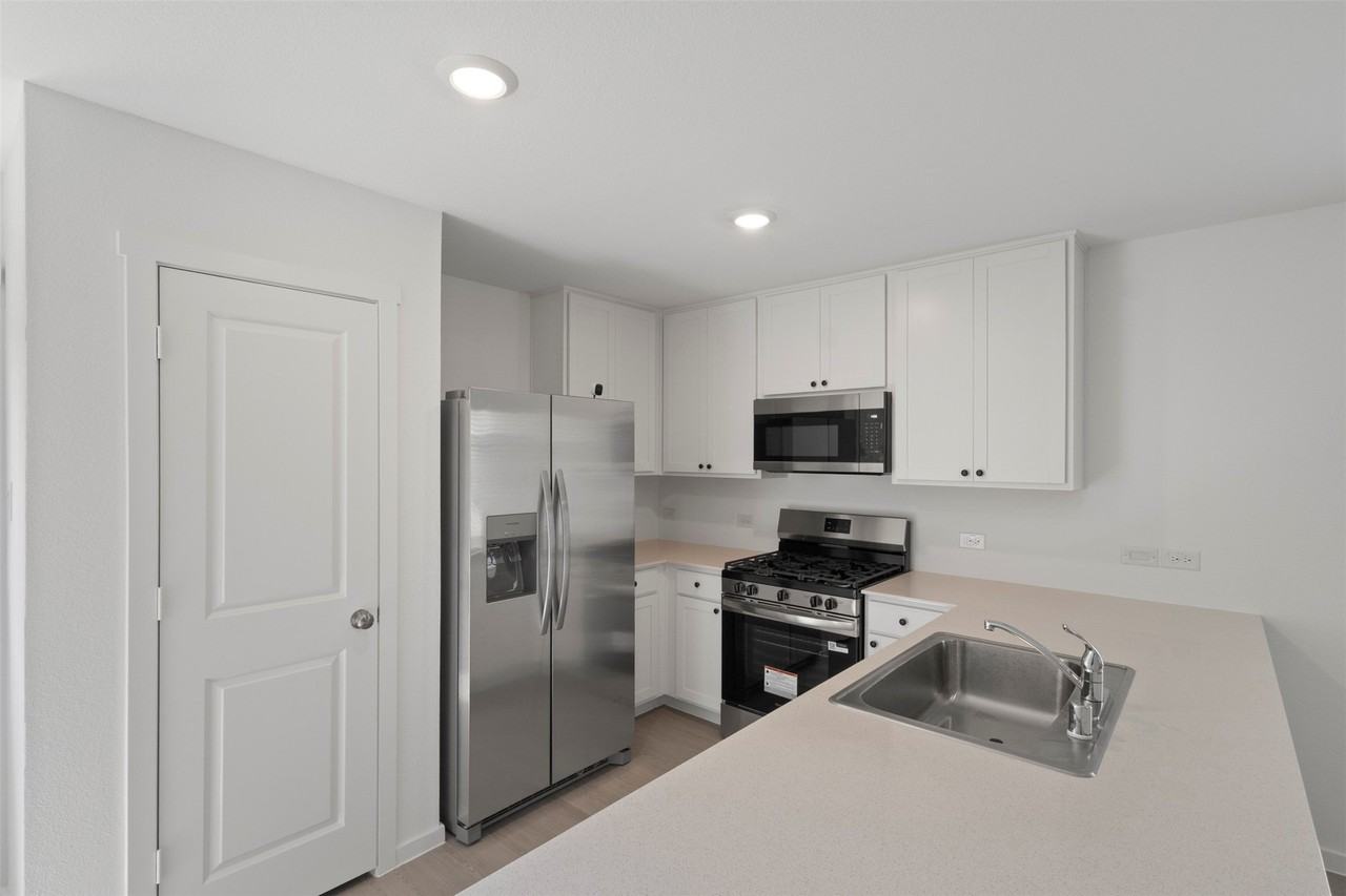 2549 Guineas Ln - Photo 5 of 18