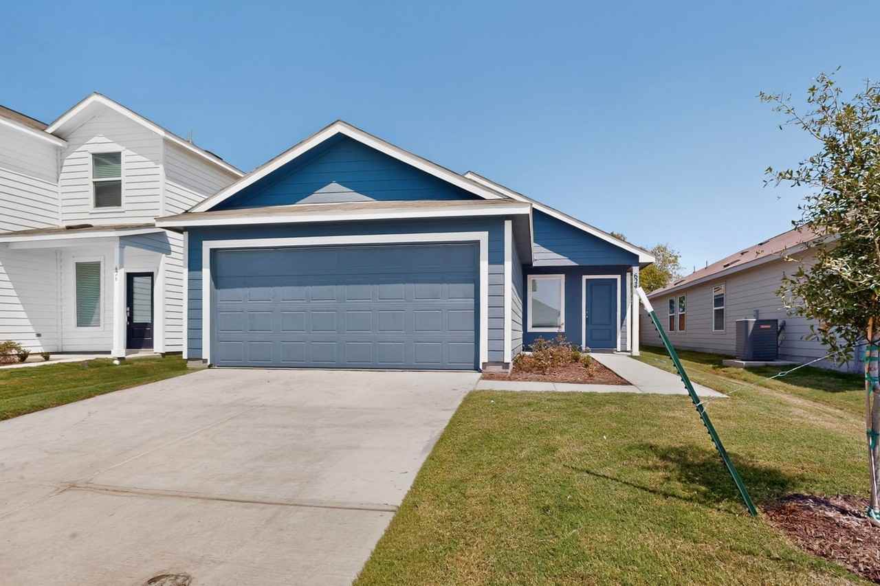 624 Kinglet Ln - Photo 3 of 40